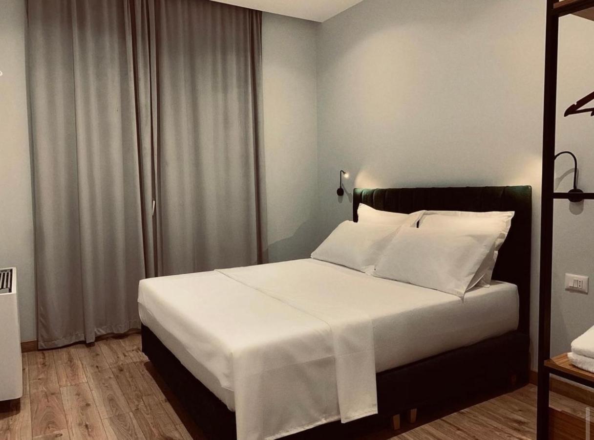 Merly Hotel Përmet Екстериор снимка