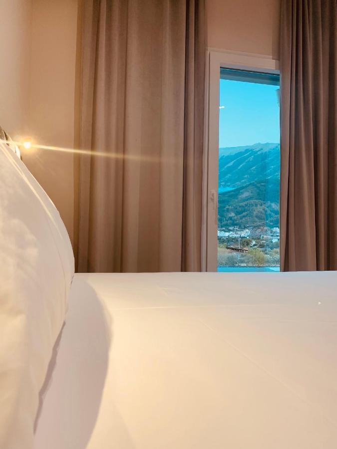 Merly Hotel Përmet Екстериор снимка