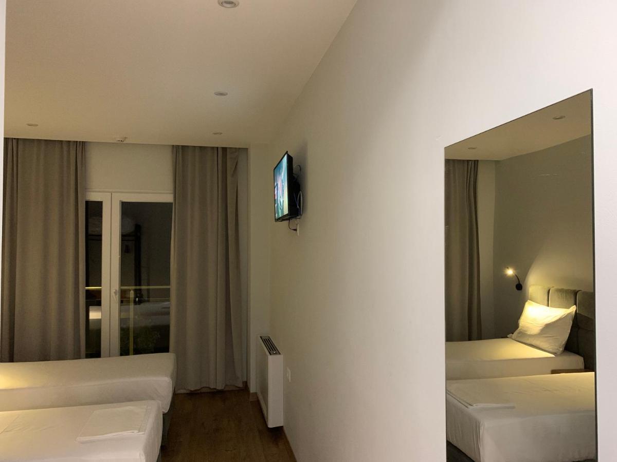 Merly Hotel Përmet Екстериор снимка